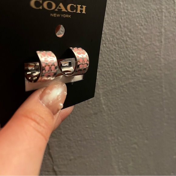 Earrings - Picture 2 of 3